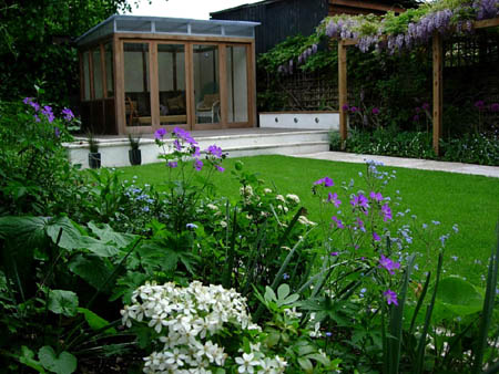 Garden Design and Landscaping throughout London including  Hackney, Islington, Camden, Haringey, Hampstead, Highbury and  Hertford and Essex, private gardens, public & commercial spaces